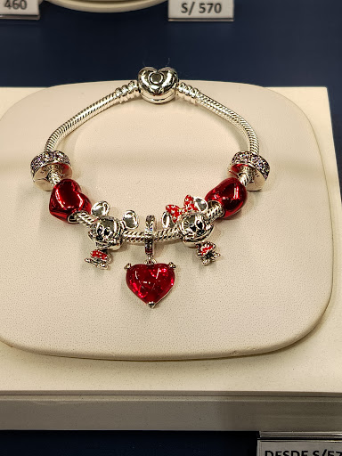 Pandora Falabella Santa Anita